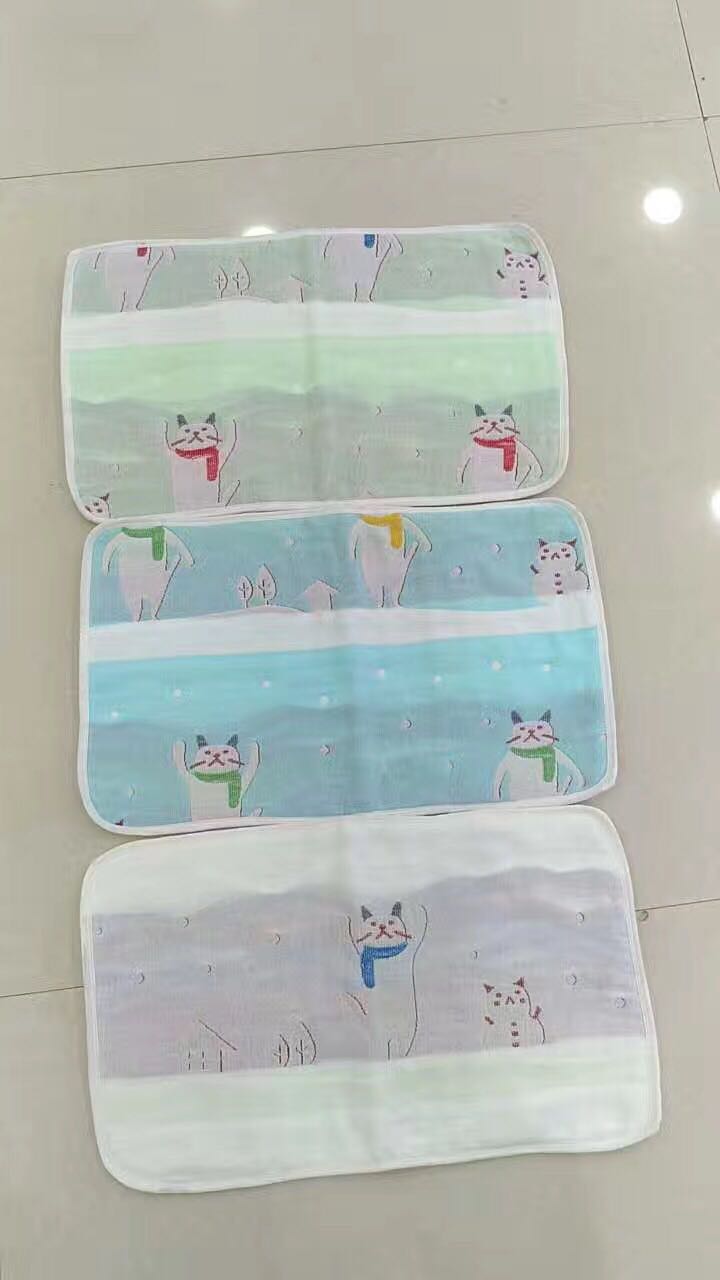 Six layers of gauze sleeping bag to climb on baby clothes and dance cat Six layers of gauze sleeping bag to climb on baby clothes and dance cat