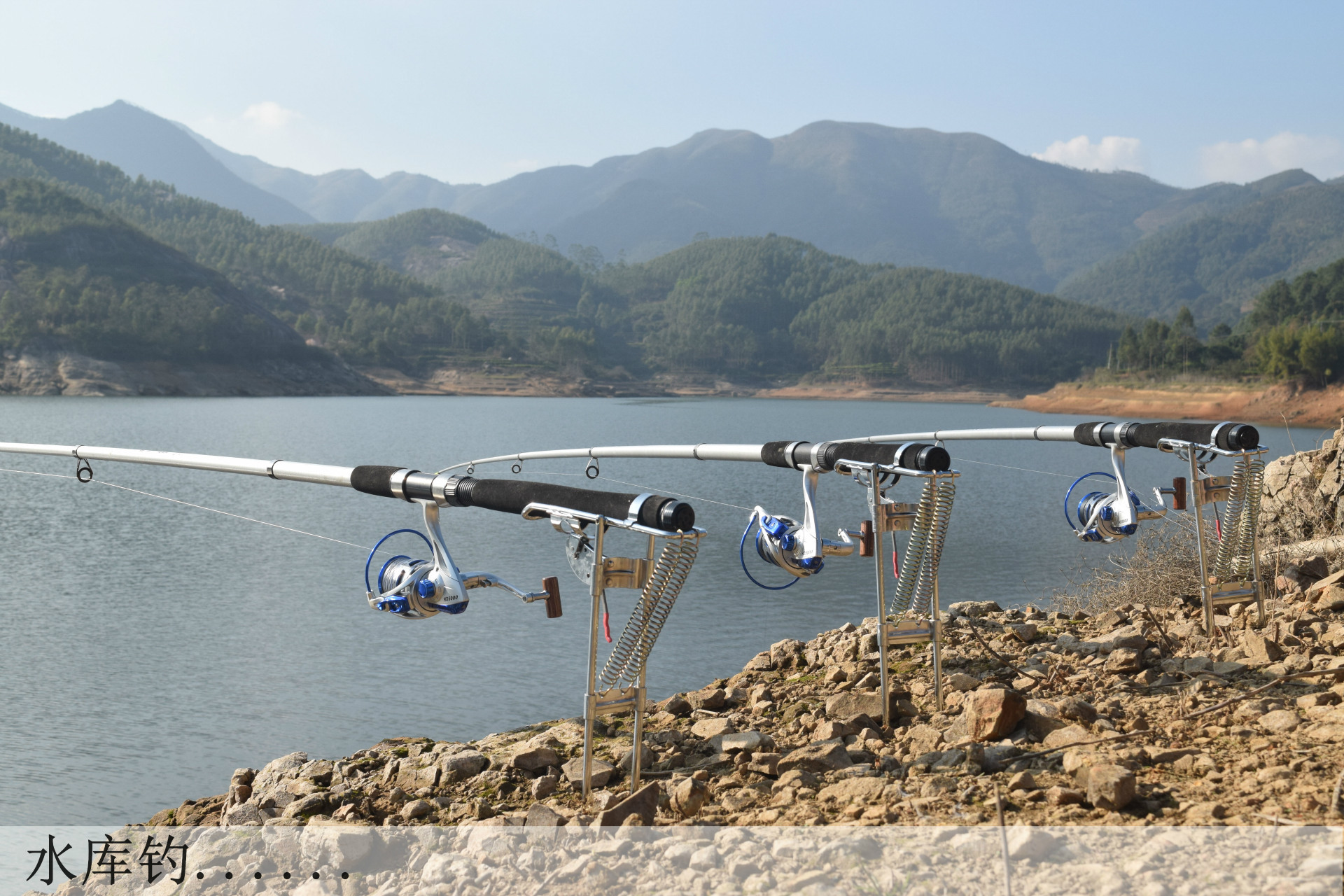 Patent Product Hunting Automatic Fishing Rod Sea Fishing Rod Bracket Telescopic Fishing Rod Casting Rods Floor Outlet Spring Bracket Fishing Pole Launching Device Fishing Gear