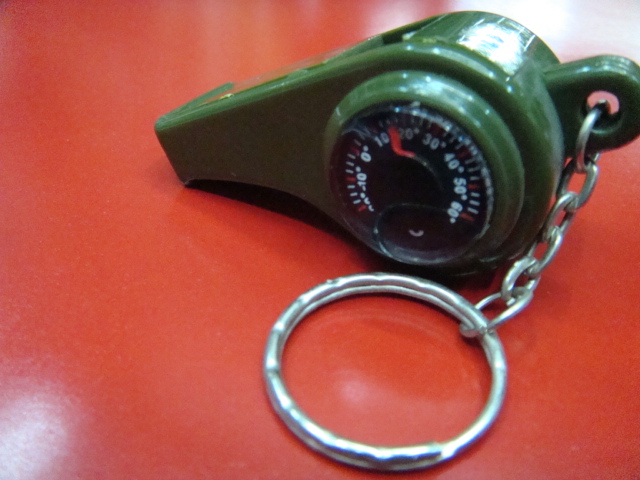 Outdoor multi-purpose survival whistle referee whistle compass/thermometer/coach triple whistle key chain Outdoor multi-purpose survival whistle referee whistle compass/thermometer/coach triple whistle key chain