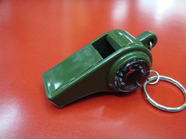 Outdoor multi-purpose survival whistle referee whistle compass/thermometer/coach triple whistle key chain Outdoor multi-purpose survival whistle referee whistle compass/thermometer/coach triple whistle key chain