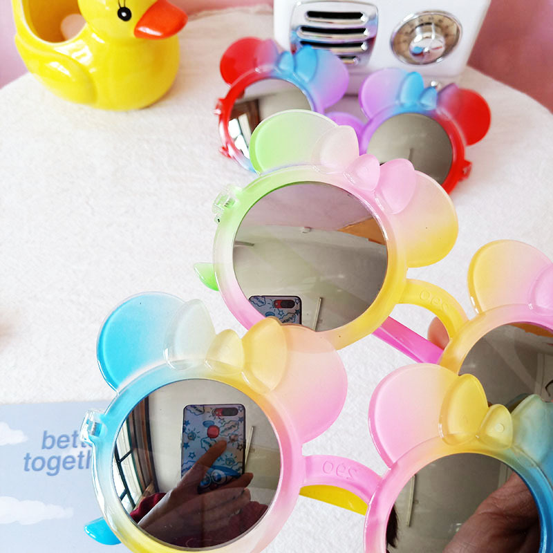 Children's Cartoon Sunglasses Shading Sun-Proof UV-Proof Sunglasses Girls Colorful Heart Mickey Ni Toy Glasses Children's Cartoon Sunglasses Shading Sun-Proof UV-Proof Sunglasses Girls Colorful Heart Mickey Ni Toy Glasses