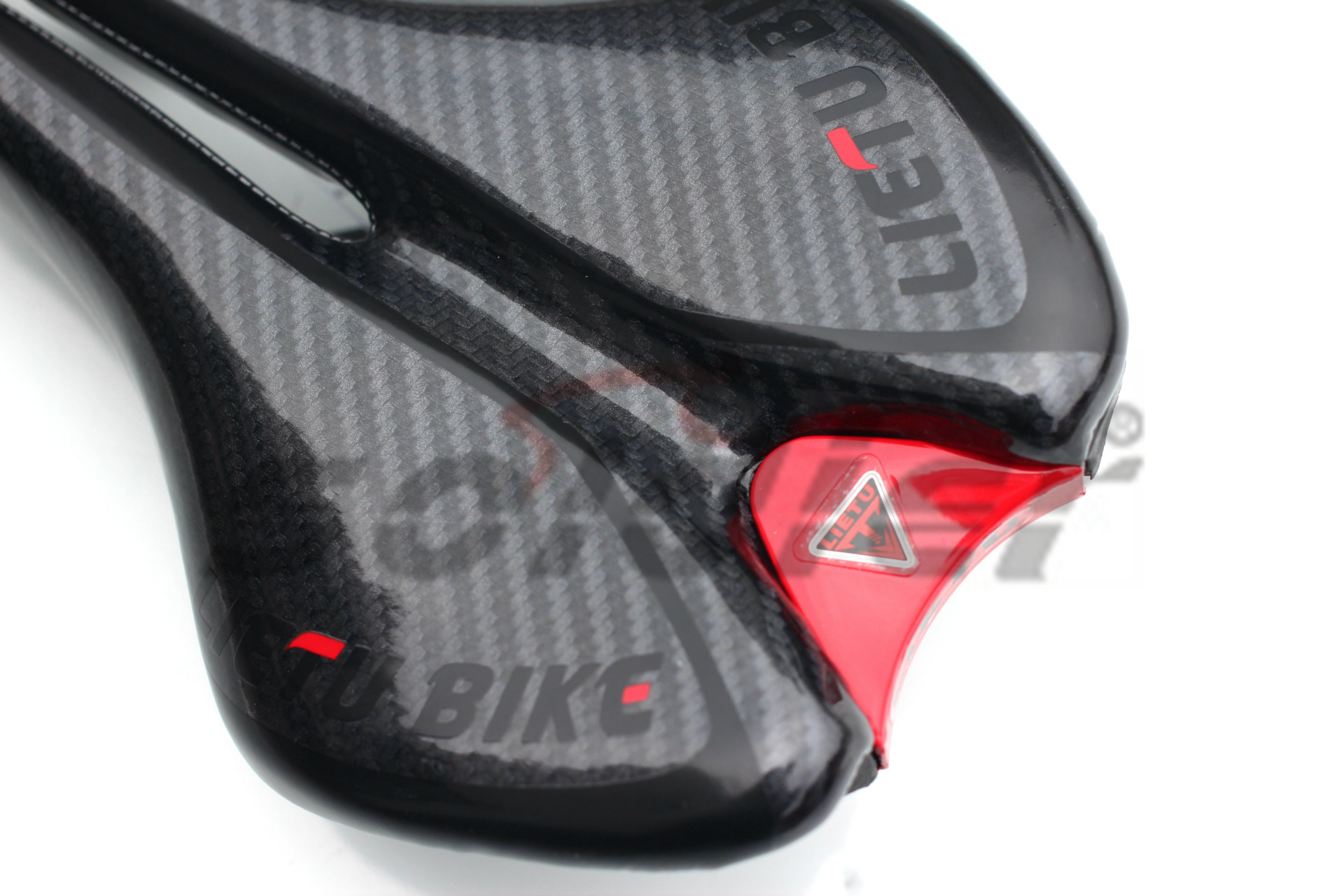 New bicycle cushion hunting on the road hole cushion mountain bike road car special soft and comfortable