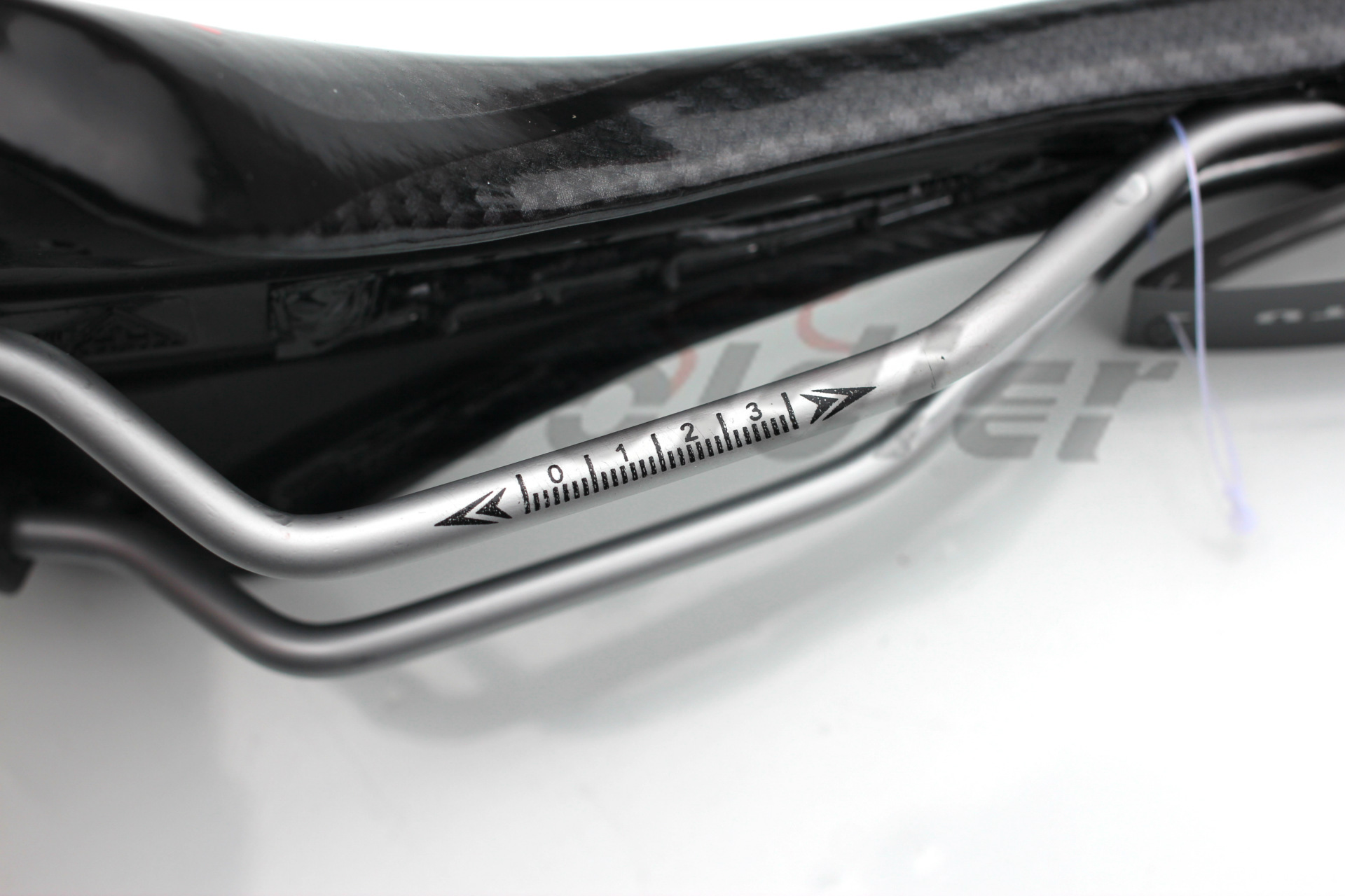 New bicycle cushion hunting on the road hole cushion mountain bike road car special soft and comfortable