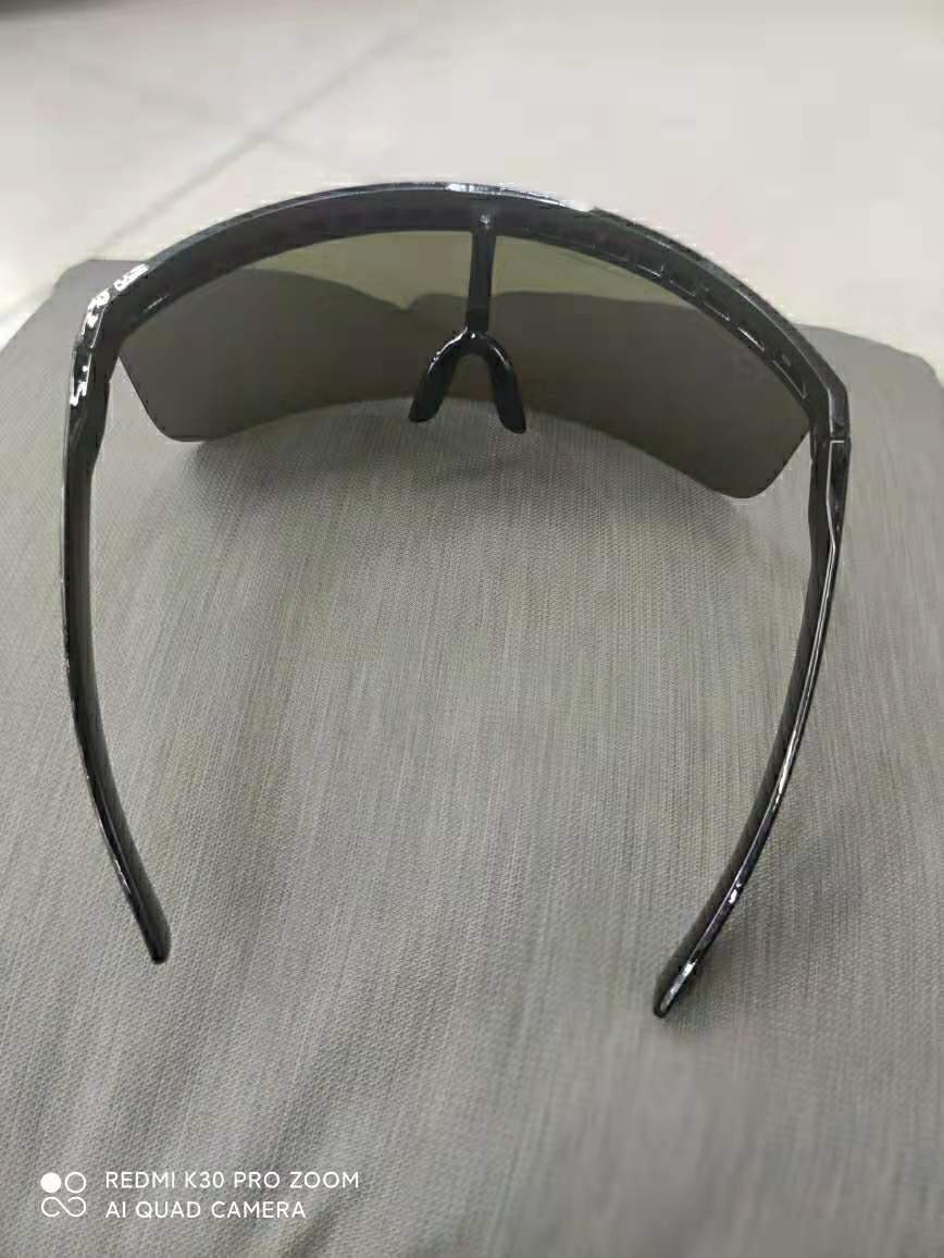 One-Piece Oversized Lens Privacy Anti-Foam Protective Sunglasses Fashion Outdoor UV-Proof Sunglasses One-Piece Oversized Lens Privacy Anti-Foam Protective Sunglasses Fashion Outdoor UV-Proof Sunglasses