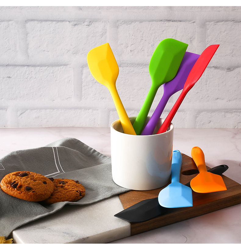 and Small Integrated Silicone Scraper Baking Tool TemperatureResistant Silicone Scraper Cream Cake Scraper Baking Shovel and Small Integrated Silicone Scraper Baking Tool TemperatureResistant Silicone Scraper Cream Cake Scraper Baking Shovel