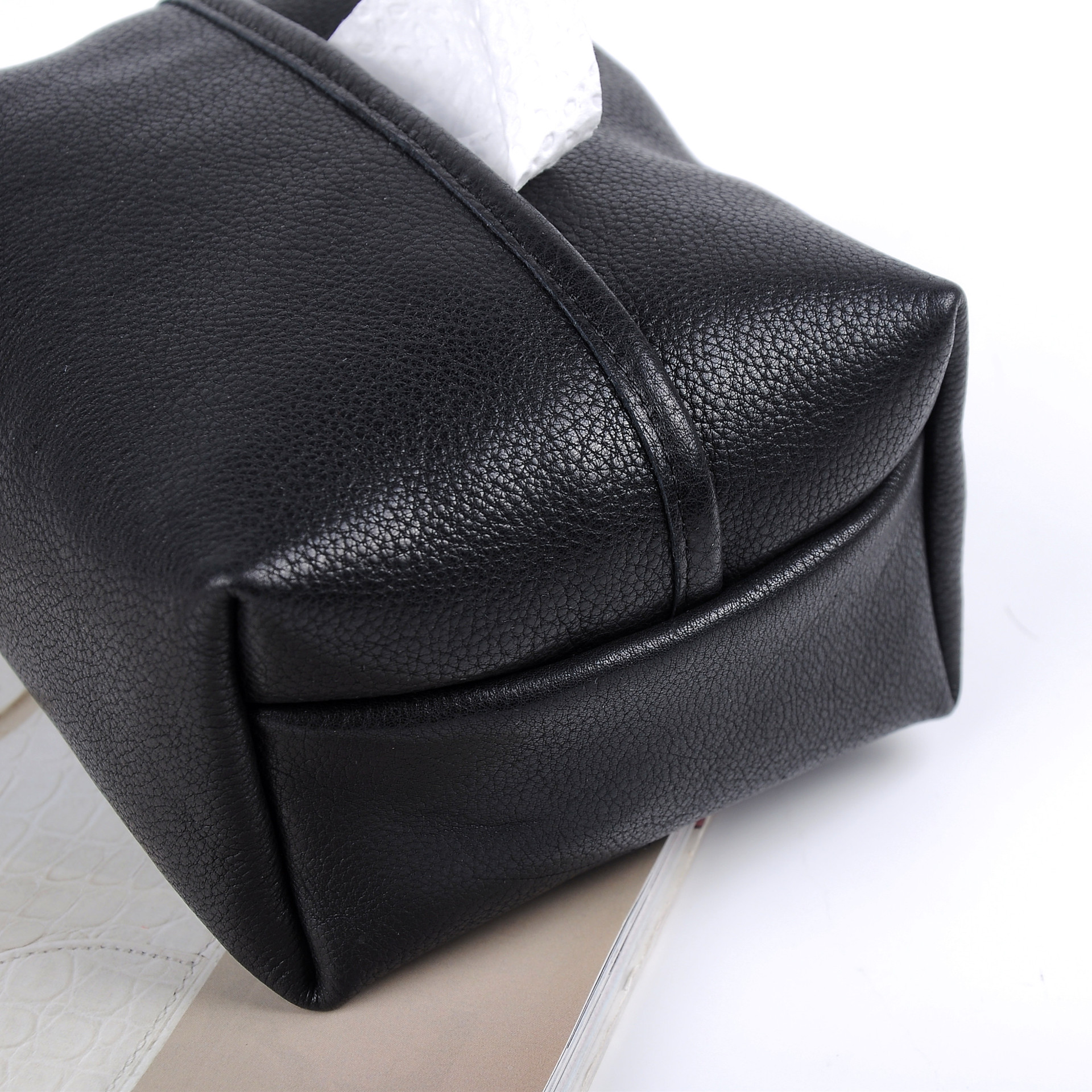 Factory Direct Sales Kraft Tissue Box Desk Restaurant Paper Extraction Box Home Car Oil Wax Cowhide Customizable Logo