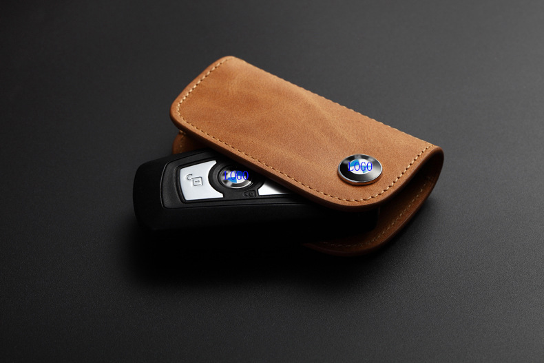 Suitable for BMW Car Key Case Genuine Leather Mercedes Key Case Oil Wax Cattlehide Protective Case Gift Factory Direct Supply Suitable for BMW Car Key Case Genuine Leather Mercedes Key Case Oil Wax Cattlehide Protective Case Gift Factory Direct Supply