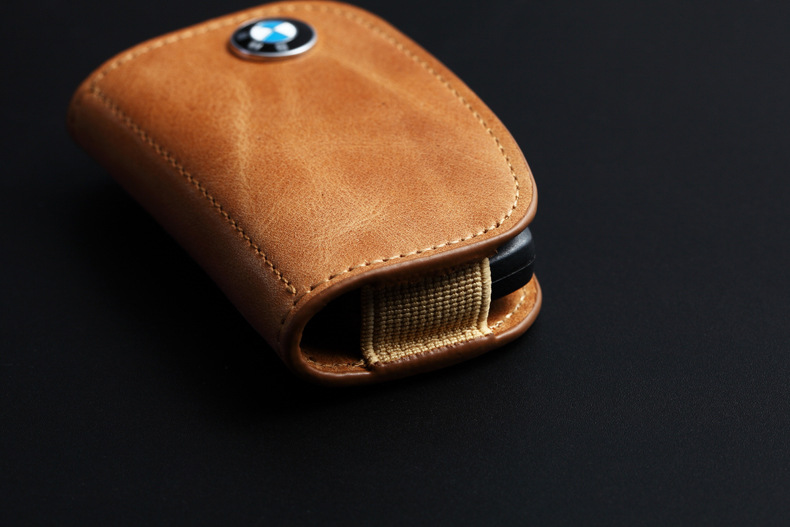 Suitable for BMW Car Key Case Genuine Leather Mercedes Key Case Oil Wax Cattlehide Protective Case Gift Factory Direct Supply Suitable for BMW Car Key Case Genuine Leather Mercedes Key Case Oil Wax Cattlehide Protective Case Gift Factory Direct Supply