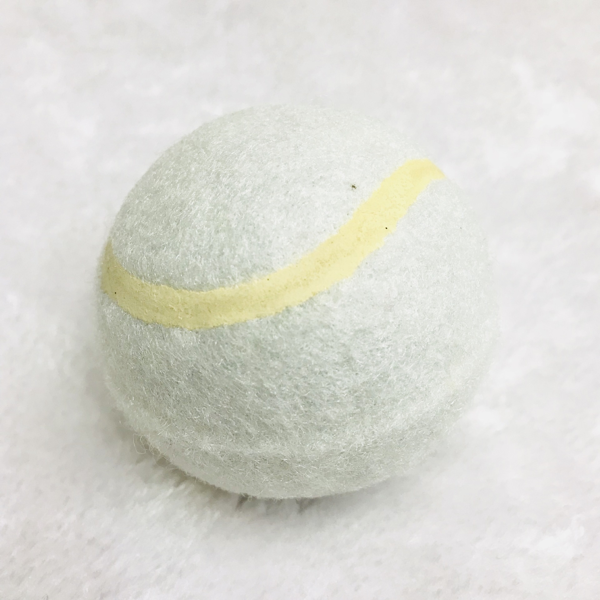 Clean white tennis ball washing and laundry down products customized for export manufacturers direct sales. Clean white tennis ball washing and laundry down products customized for export manufacturers direct sales.