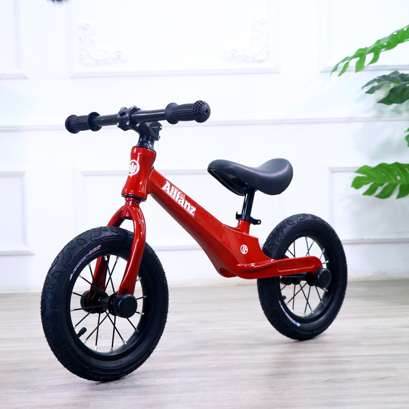 Children's Kids Balance Bike 2-6 Years Old Baby Magnesium Alloy Pedal-Free 12-Inch Rubber Two-Wheel Skating Driving Balance Bicycle