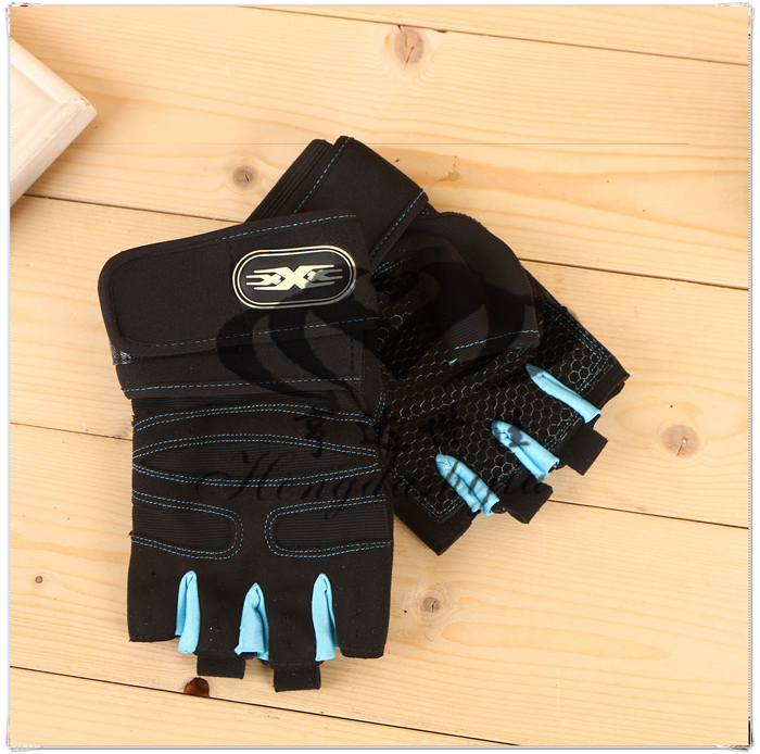 The Double - line is equipped with anti-skid and wear-resistant and breathable half-finger gloves.