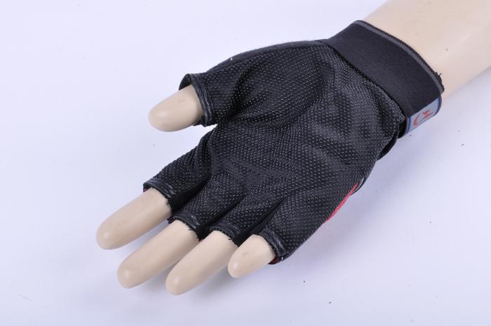 Hundreds of Tiger sports gloves. outdoor anti-slip fitness half-finger mitts. hiking cycling reflective gloves