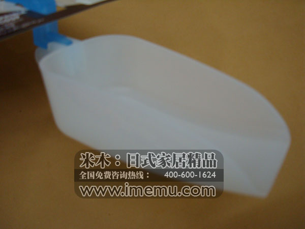 The folding ice shovel creative food shovel bean shovel.
