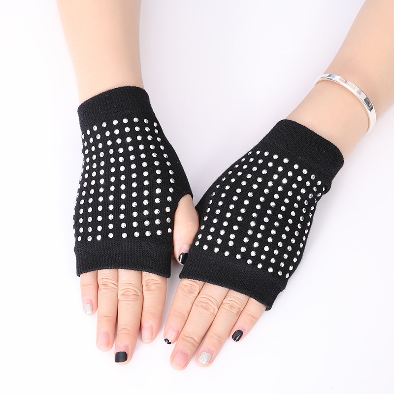 2018 new cool water drill rivet student open-finger sailor dance gloves five-coded star half-finger knitted gloves 2018 new cool water drill rivet student open-finger sailor dance gloves five-coded star half-finger knitted gloves