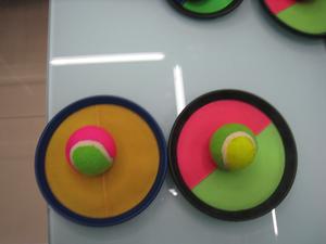 Sticky cake ball pet cricket tennis ball