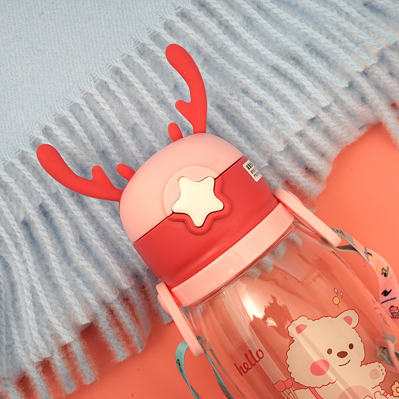 Antlers Children's Plastic Cup Outdoor Portable Lanyard Strap Sports Cup Fashion Cartoon Straw Cup Festival Gift Cup