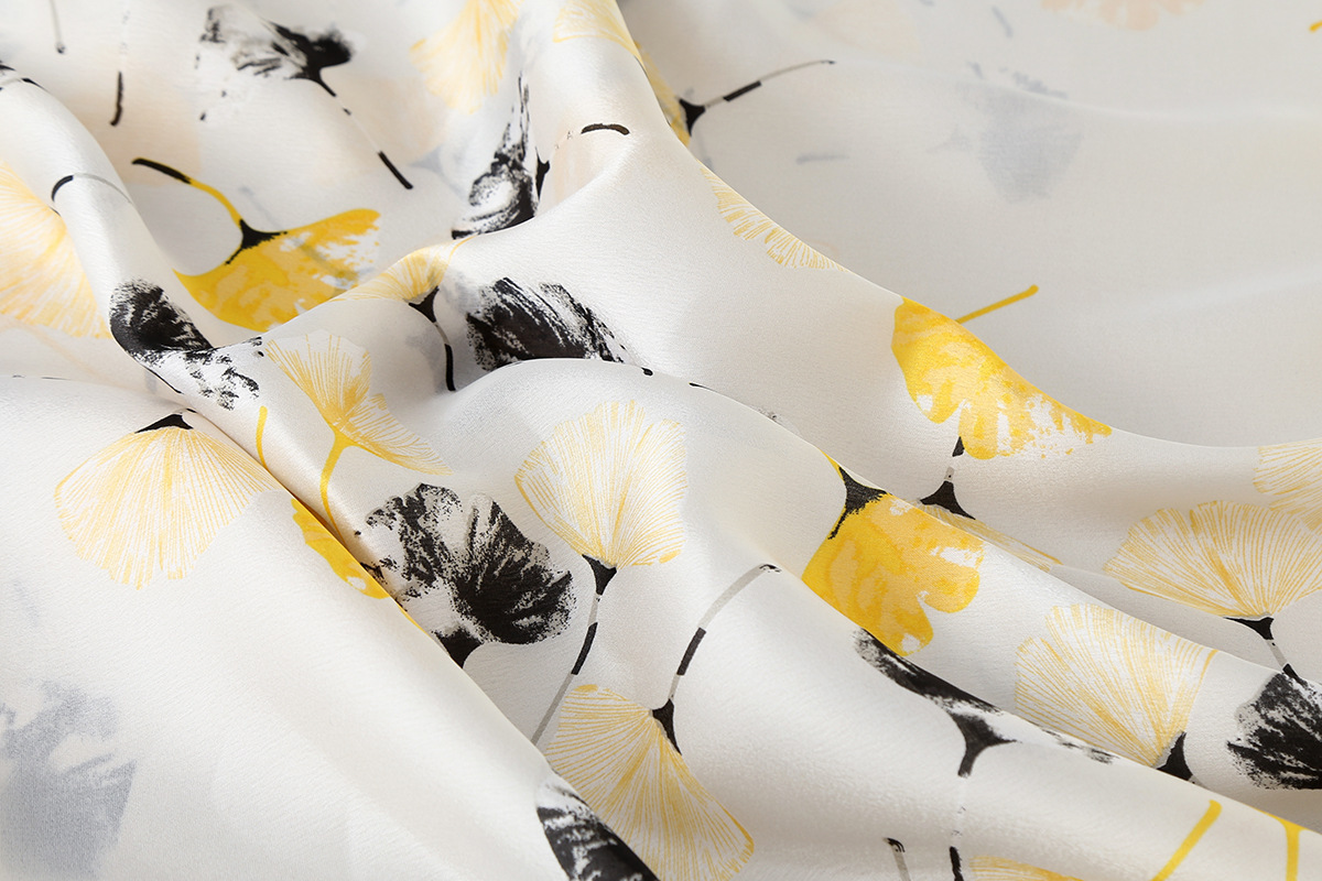 Large Silk Scarf Women's Summer Gift Beach Towel Sunscreen Scarf New Silk Satin Emulation Silk Scarf Sunshade Shawl Scarf Large Silk Scarf Women's Summer Gift Beach Towel Sunscreen Scarf New Silk Satin Emulation Silk Scarf Sunshade Shawl Scarf