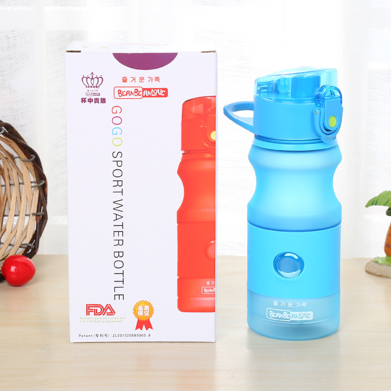 2018 new Korean version simple creative color lock sports cup portable anti-falling plastic sports cup wholesale 2018 new Korean version simple creative color lock sports cup portable anti-falling plastic sports cup wholesale