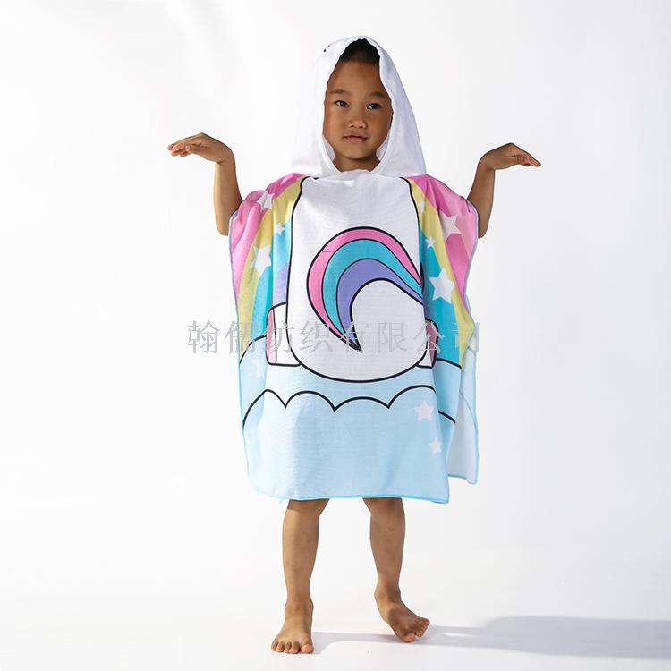 Portable outdoor beach towel for children's cape. Portable outdoor beach towel for children's cape.