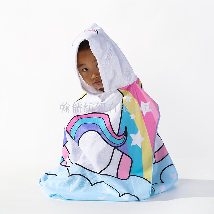 Portable outdoor beach towel for children's cape. Portable outdoor beach towel for children's cape.