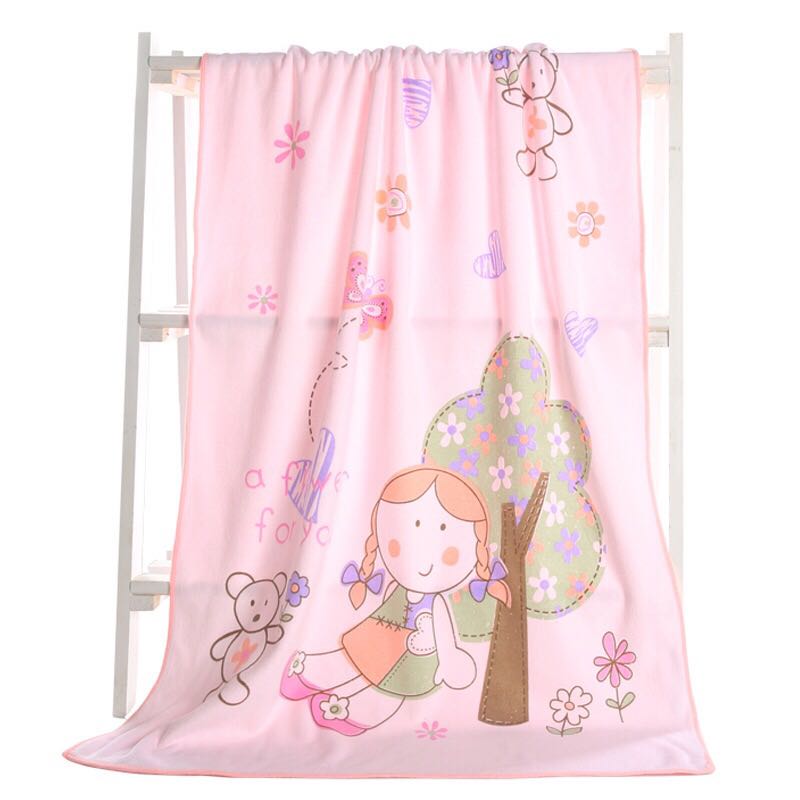 Ultra-fine fiber printed towel beach towel cartoon pattern children absorb water to infiltrate the swimming pool.
