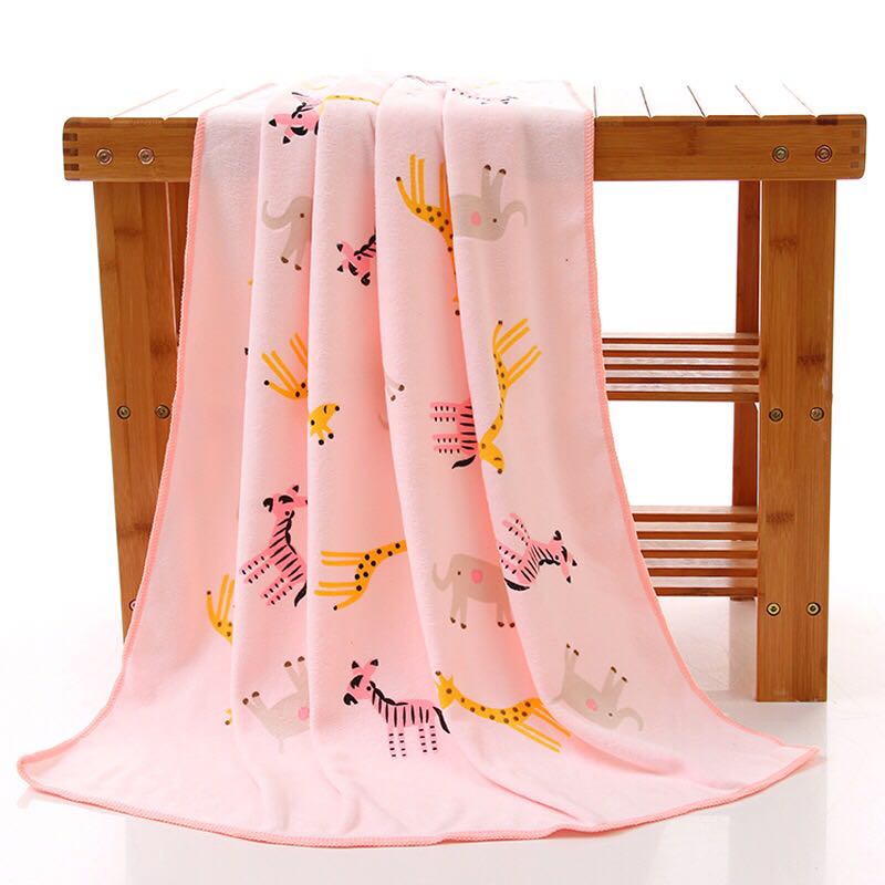 Ultra-fine fiber printed towel beach towel cartoon pattern children absorb water to infiltrate the swimming pool. Ultra-fine fiber printed towel beach towel cartoon pattern children absorb water to infiltrate the swimming pool.