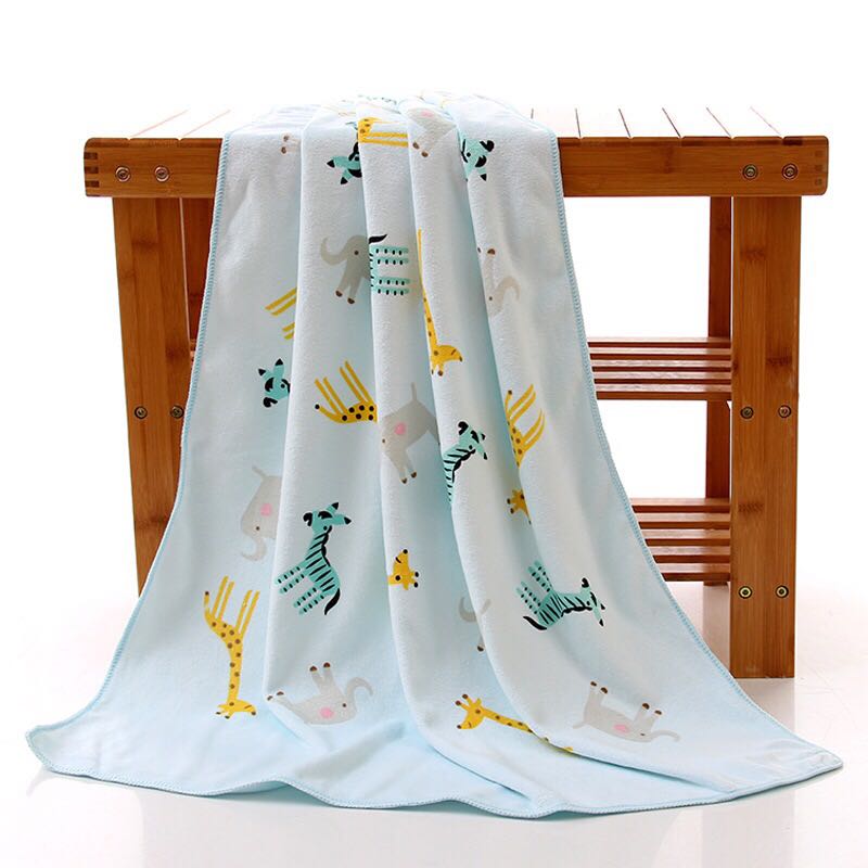 Ultra-fine fiber printed towel beach towel cartoon pattern children absorb water to infiltrate the swimming pool. Ultra-fine fiber printed towel beach towel cartoon pattern children absorb water to infiltrate the swimming pool.