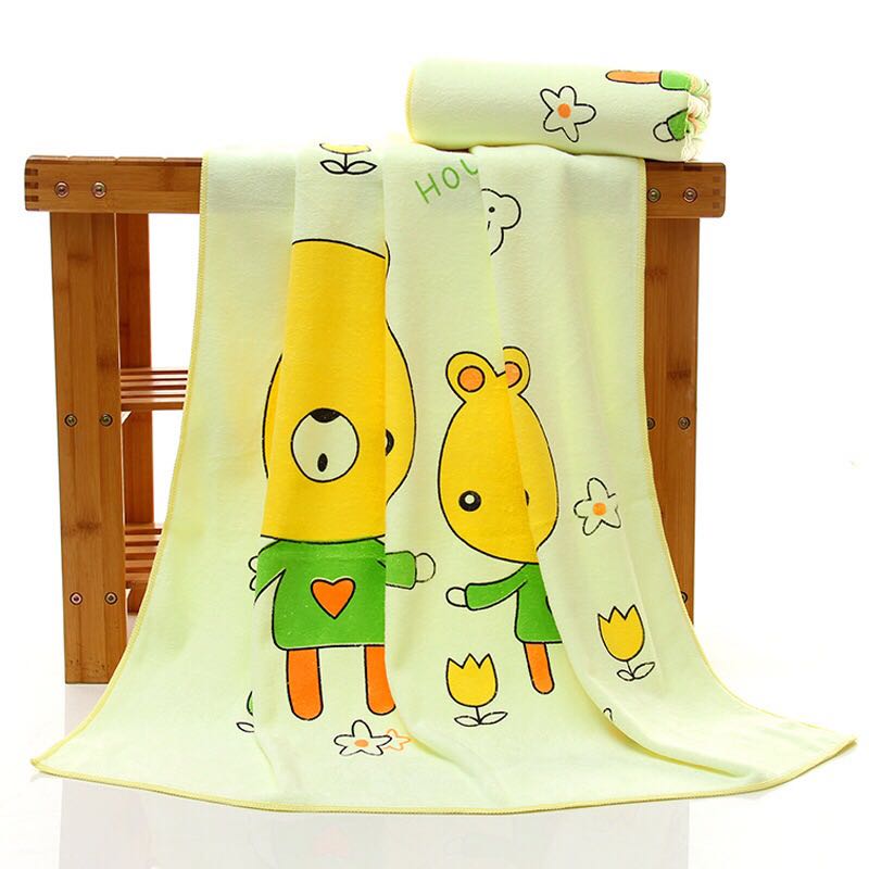 Ultra-fine fiber printed towel beach towel cartoon pattern children absorb water to infiltrate the swimming pool. Ultra-fine fiber printed towel beach towel cartoon pattern children absorb water to infiltrate the swimming pool.