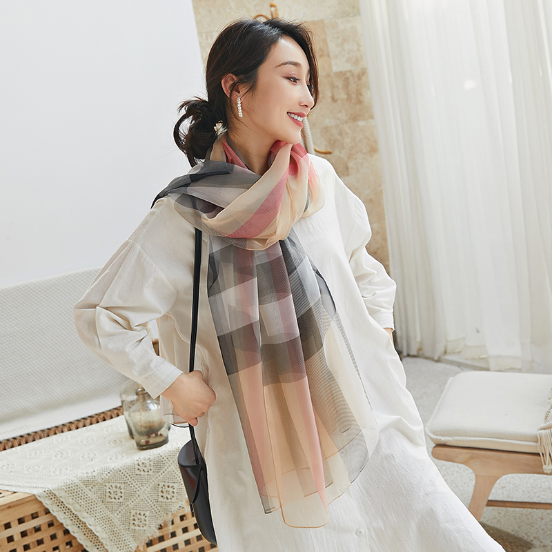 New Korean version of gauze scarf with scarf gradient long beach towel sunscreen scarf shawl dual-use women