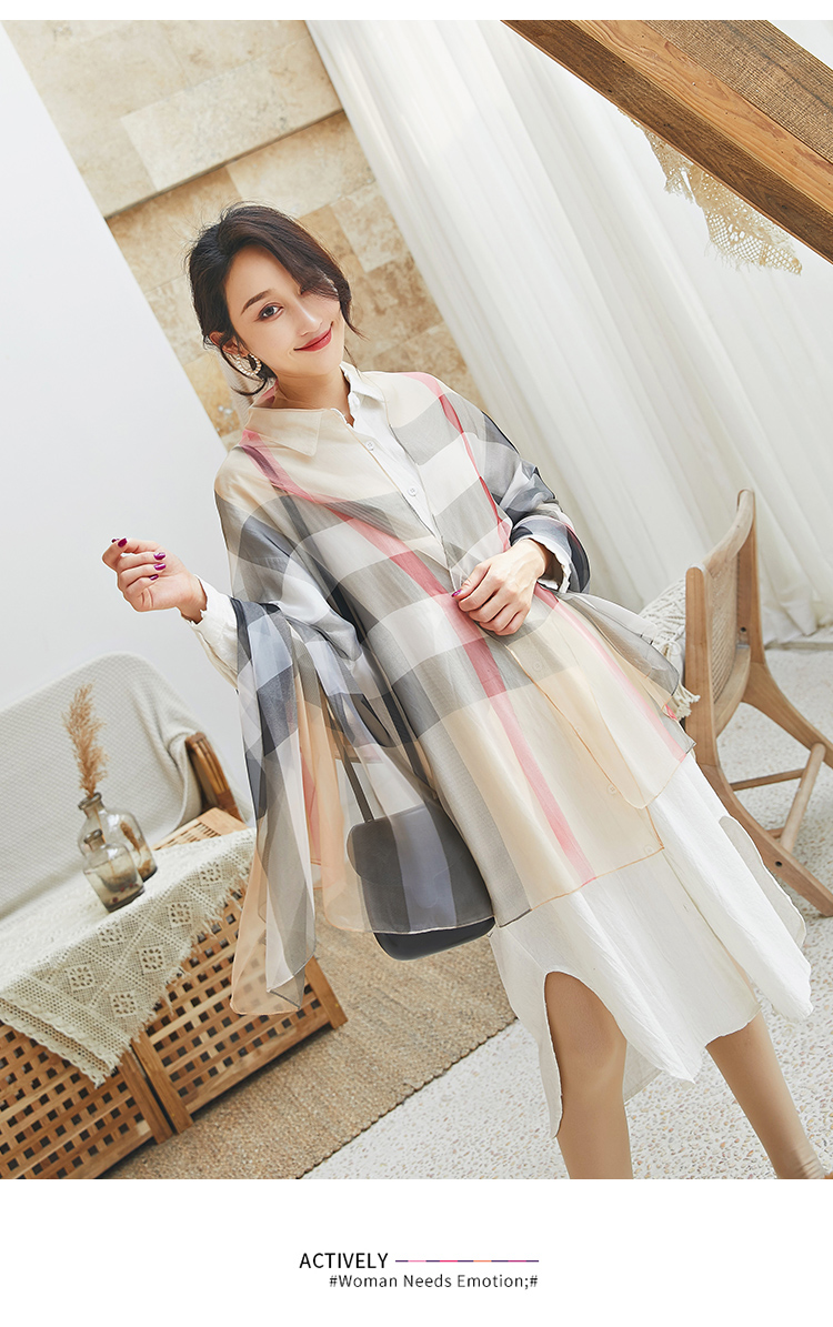 New Korean version of gauze scarf with scarf gradient long beach towel sunscreen scarf shawl dual-use women New Korean version of gauze scarf with scarf gradient long beach towel sunscreen scarf shawl dual-use women