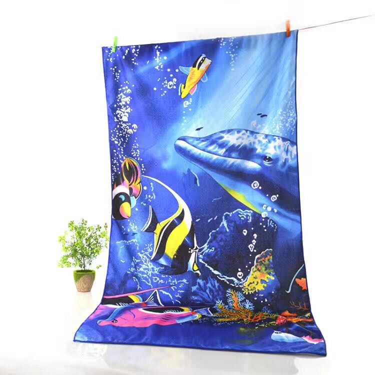 Ultra-fine fiber printed beach towel with spot pattern can be customized.