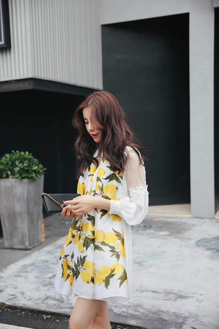 Spring, Summer and Autumn New Korean Style Floral Elegant High-End Imitated Silk Scarves Female Ornament Shawl Sunscreen Beach Towel Spring, Summer and Autumn New Korean Style Floral Elegant High-End Imitated Silk Scarves Female Ornament Shawl Sunscreen Beach Towel