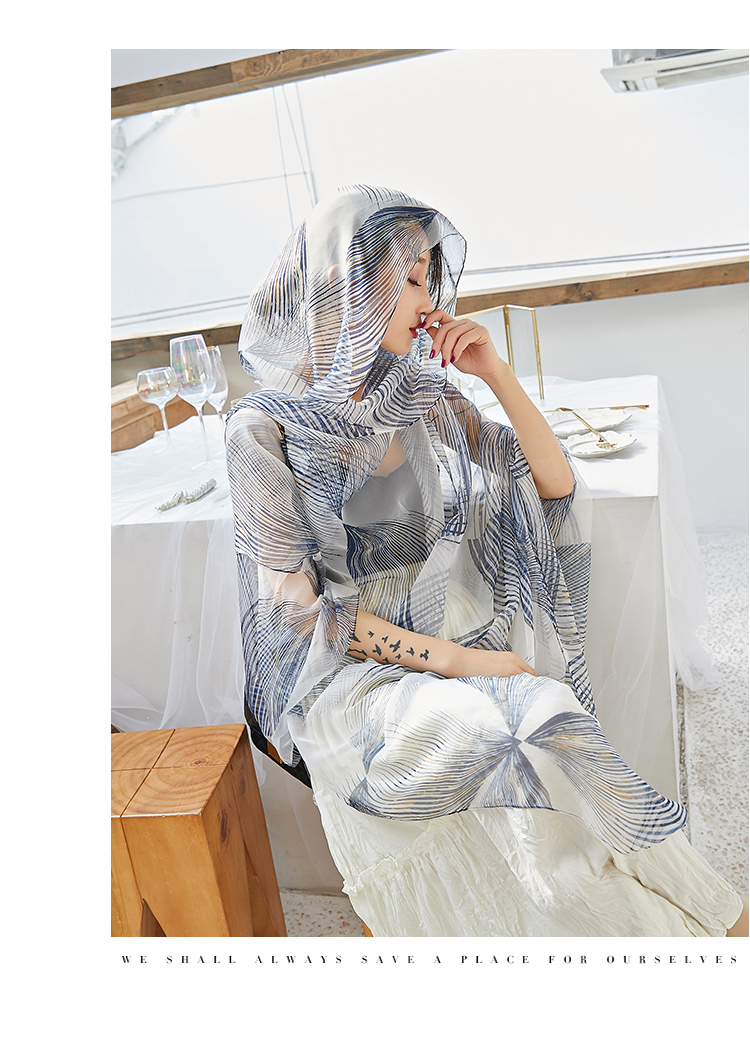 New Korean version of gauze scarf with scarf gradient long beach towel sunscreen scarf shawl dual-use women New Korean version of gauze scarf with scarf gradient long beach towel sunscreen scarf shawl dual-use women