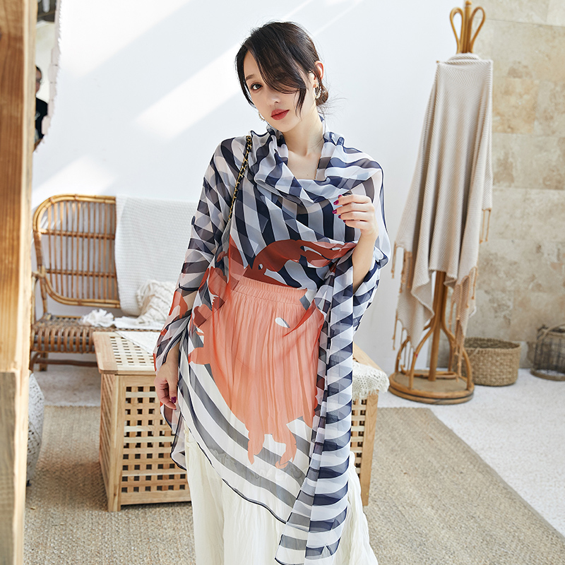 New Korean version of gauze scarf with scarf gradient long beach towel sunscreen scarf shawl dual-use women