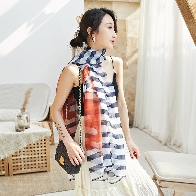 New Korean version of gauze scarf with scarf gradient long beach towel sunscreen scarf shawl dual-use women