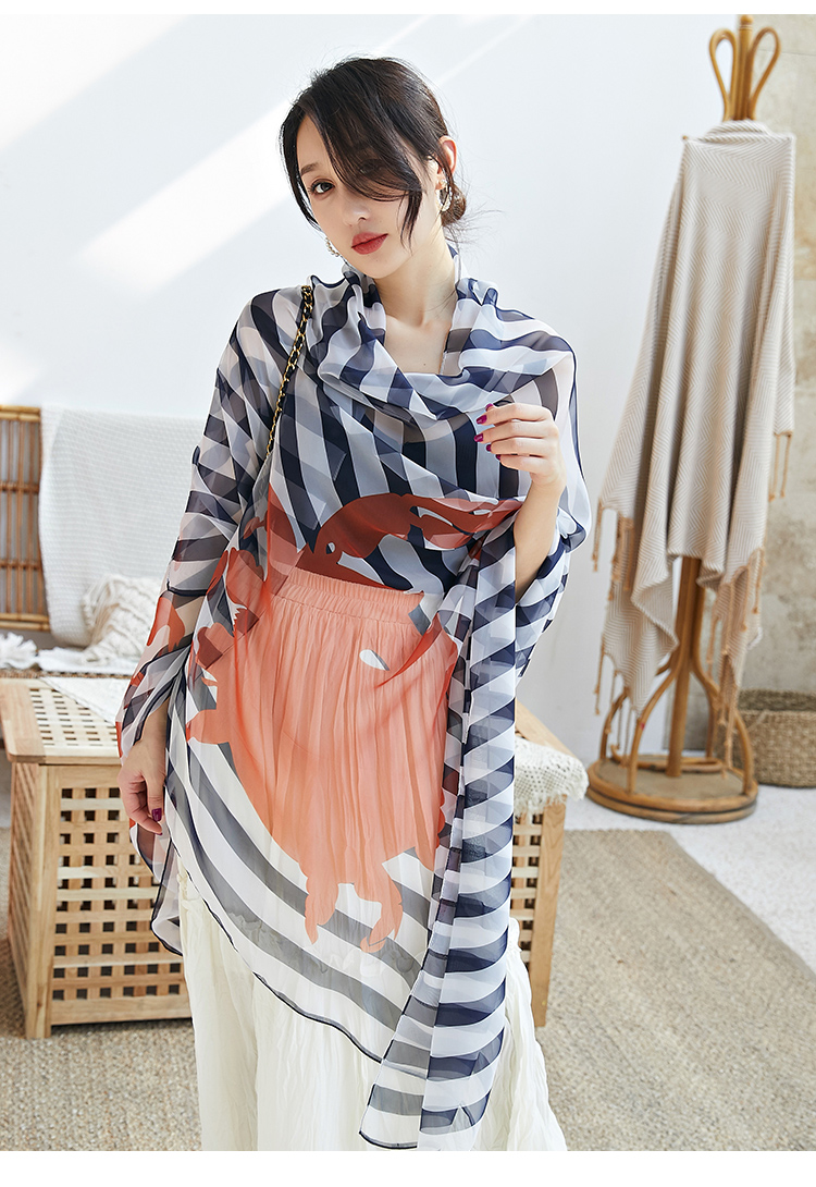 New Korean version of gauze scarf with scarf gradient long beach towel sunscreen scarf shawl dual-use women New Korean version of gauze scarf with scarf gradient long beach towel sunscreen scarf shawl dual-use women