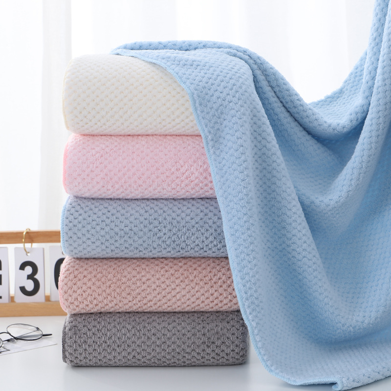 Bath Towel Pineapple Grid Household Adult Bath Towel High Density Coral Velvet Beach Towel 70*140 Big Towel Custom Wholesale