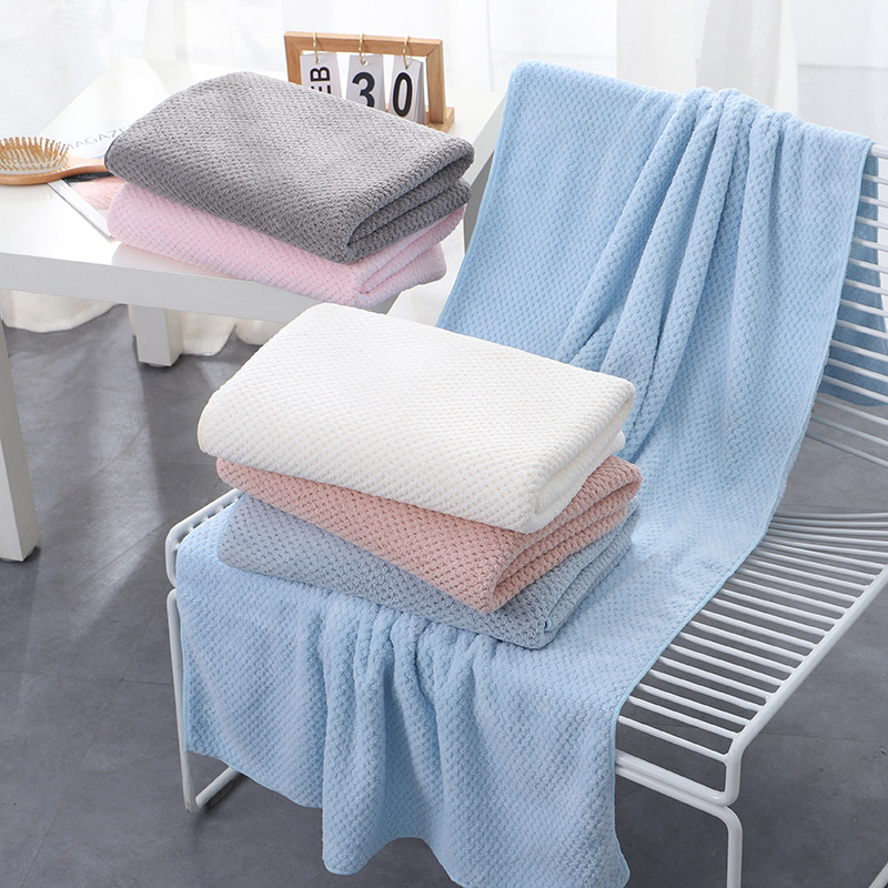 Bath Towel Pineapple Grid Household Adult Bath Towel High Density Coral Velvet Beach Towel 70*140 Big Towel Custom Wholesale
