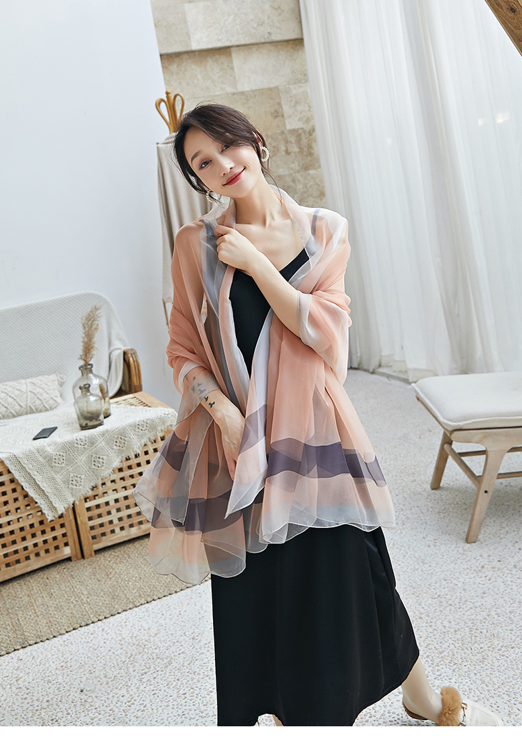  summer new Korean version of gauze scarf with scarf gradient long beach towel sunscreen scarf shawl dual-use women