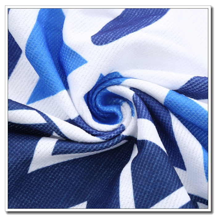 Manufacturer direct selling round beach towel blue tassel round carpet pure cotton table mat. Manufacturer direct selling round beach towel blue tassel round carpet pure cotton table mat.