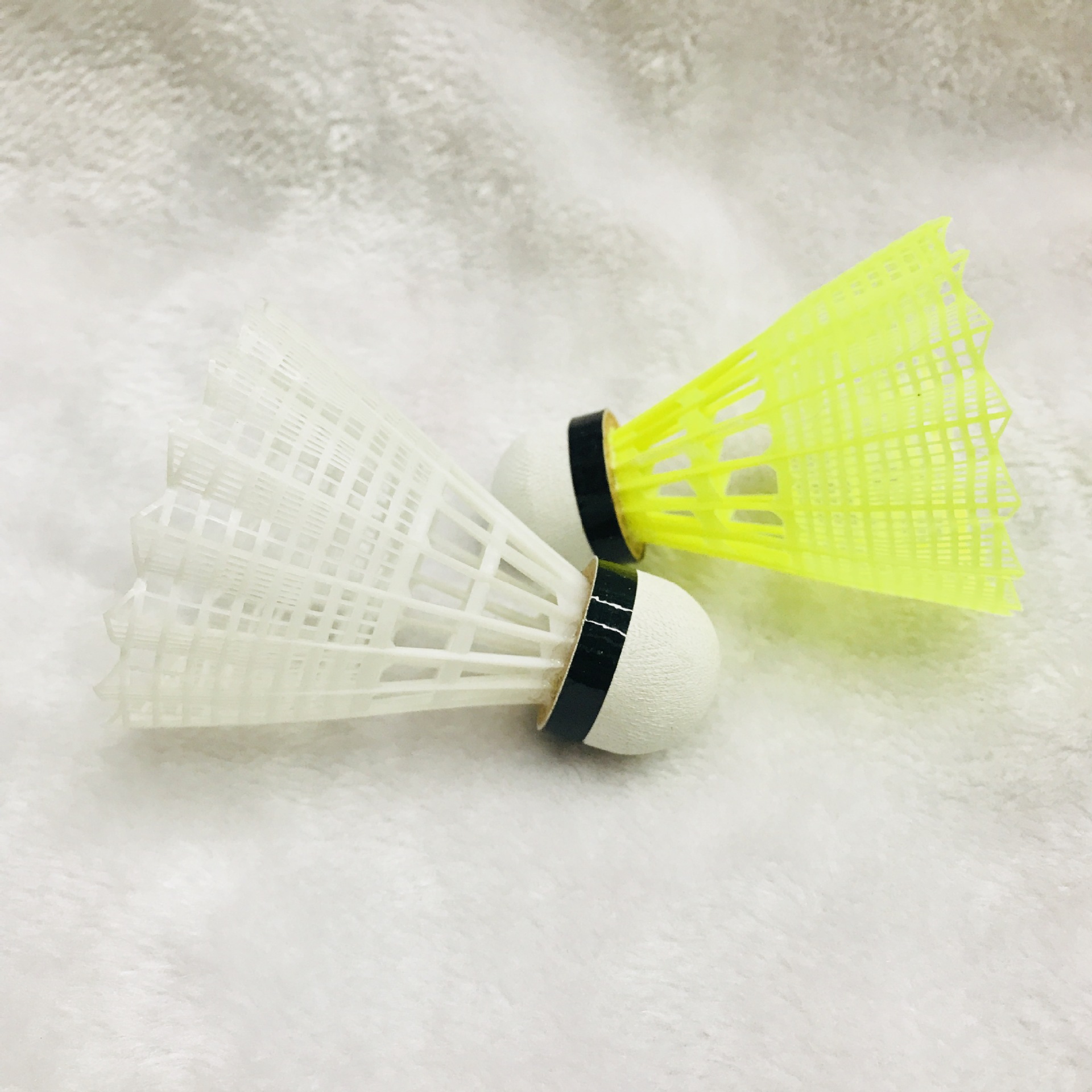 Manufacturer direct selling LONEX350 nylon badminton table ball head resistance to wear resistance training.