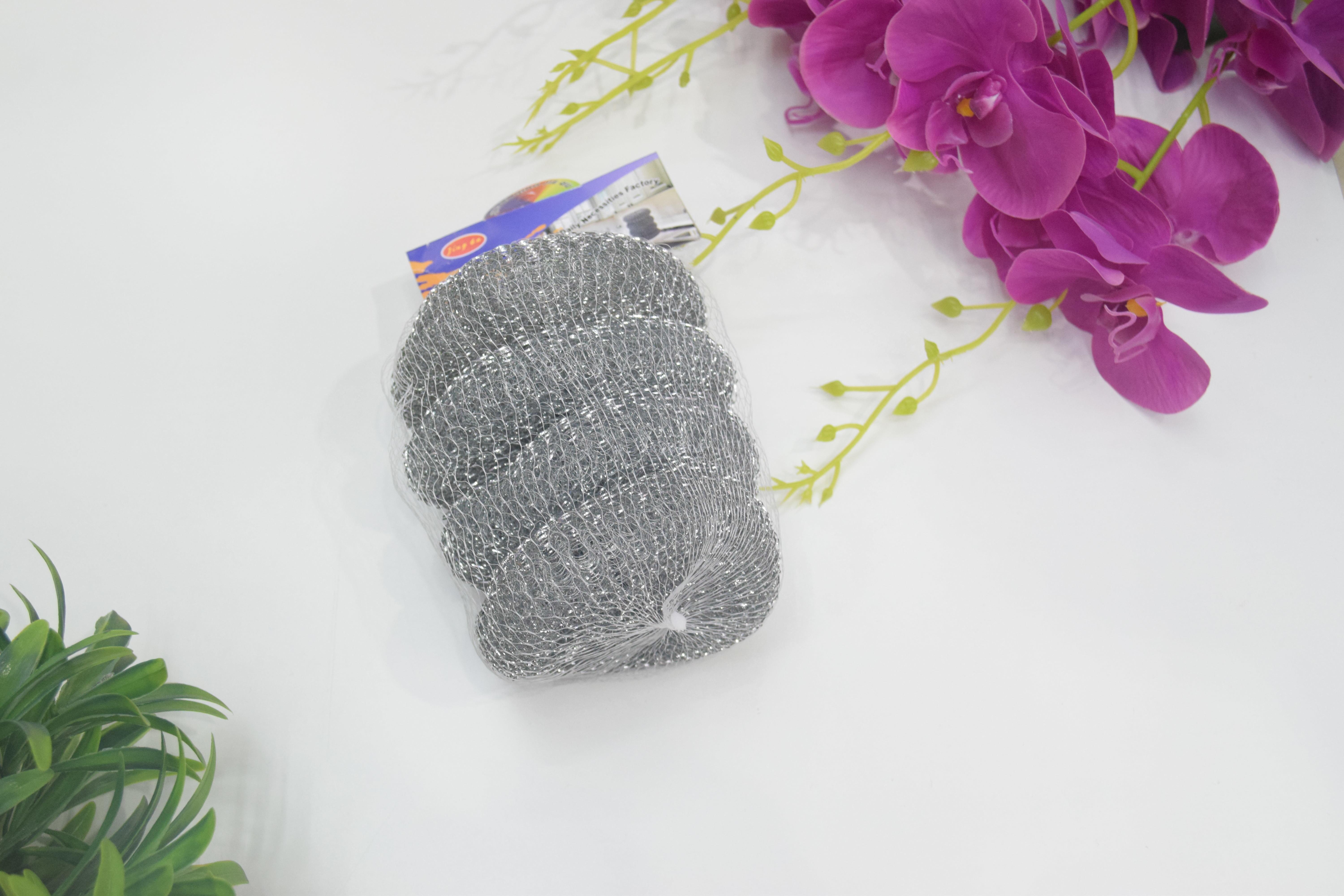 Manufacturer direct galvanized net bag packaging steel wire cleaning ball clean tennis kitchen wipes pot brush finished steel wire ball