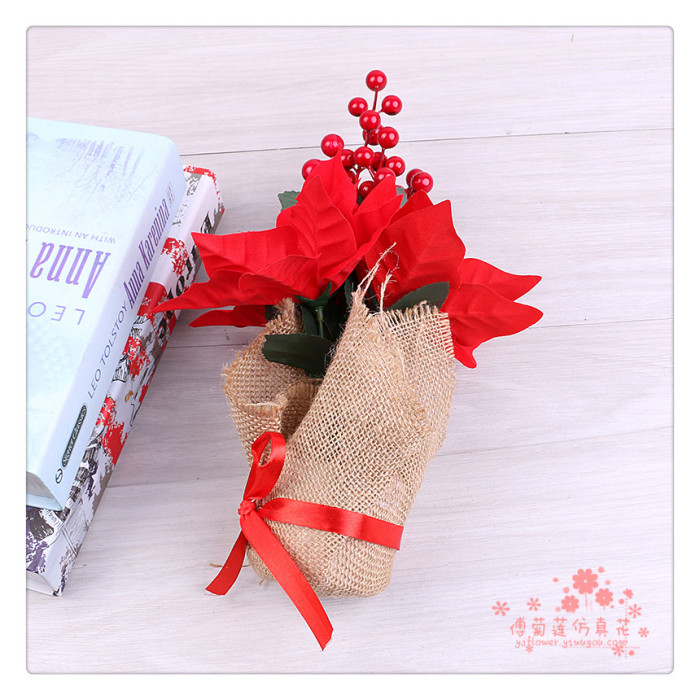 Christmas flower Christmas red artificial flower flower flower flower pot decoration decorative floral decoration.