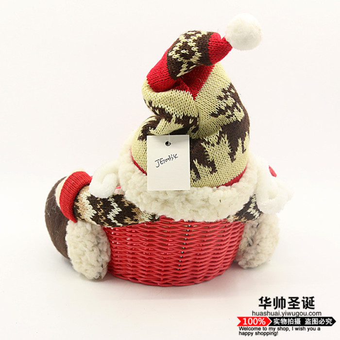 Christmas day decorative items for electric holding a bamboo basket Santa Claus doll decoration Christmas day decorative items for electric holding a bamboo basket Santa Claus doll decoration