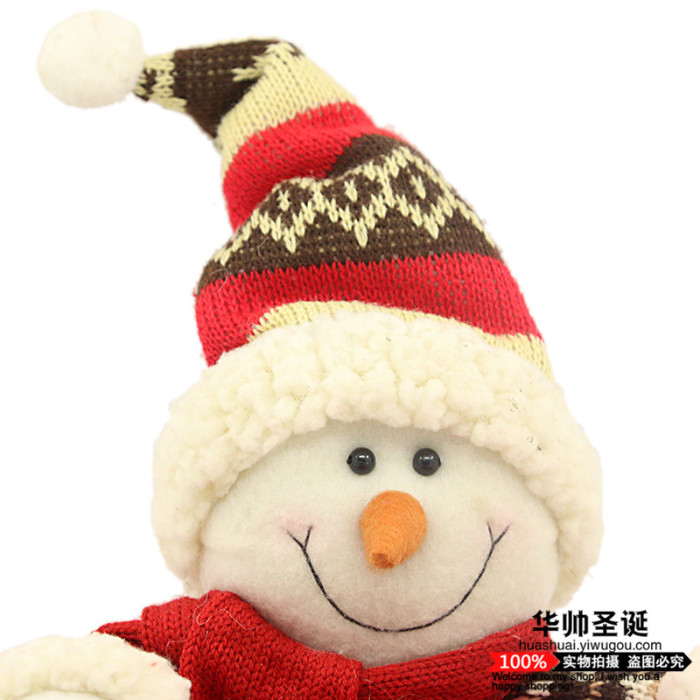 Christmas day decorative items for electric holding a bamboo basket Santa Claus doll decoration Christmas day decorative items for electric holding a bamboo basket Santa Claus doll decoration