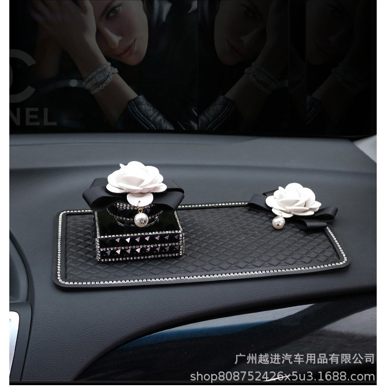 Slip Mat DiamondEmbedded Camellia for Car Decoration Perfume Storage Pad Instrument Panel Mobile AntiSlip Sticker Female