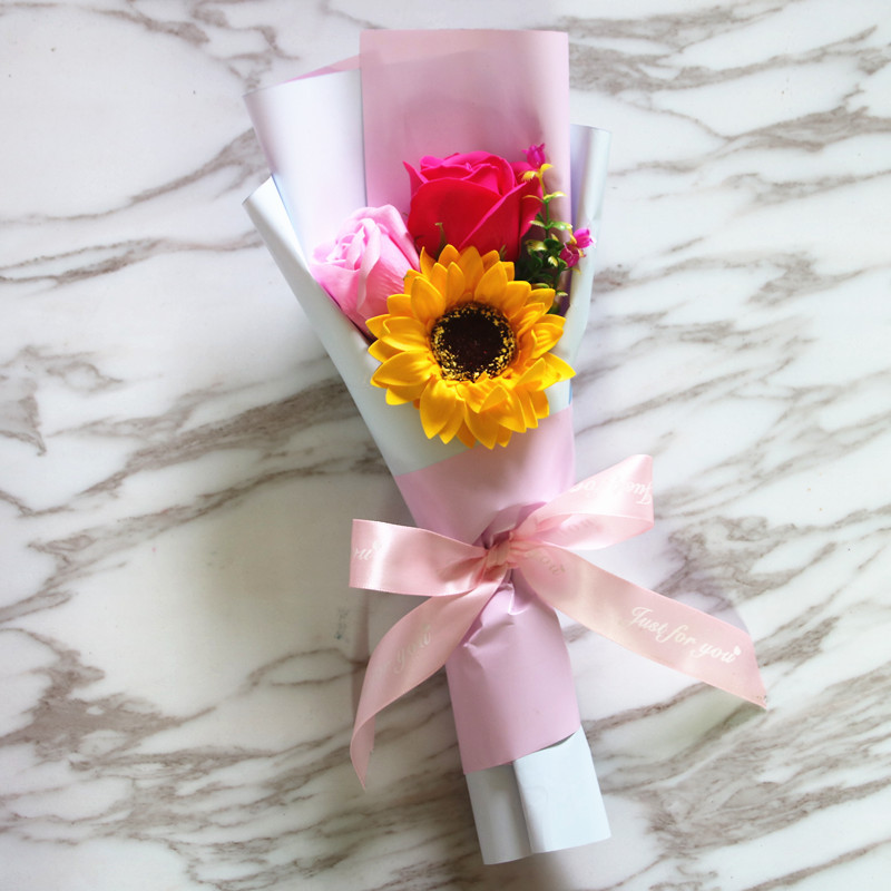 Factory Wholesale Creative Single Rose Sunflower Hand Holding Soap Bouquet Birthday Gift Christmas Graduation Season Activity