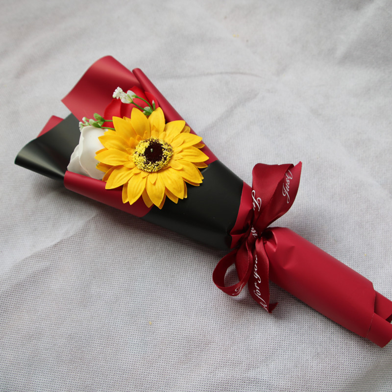 Factory Wholesale Creative Single Rose Sunflower Hand Holding Soap Bouquet Birthday Gift Christmas Graduation Season Activity