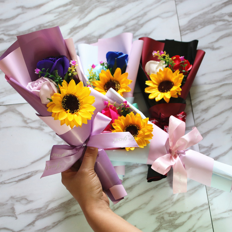 Factory Wholesale Creative Single Rose Sunflower Hand Holding Soap Bouquet Birthday Gift Christmas Graduation Season Activity