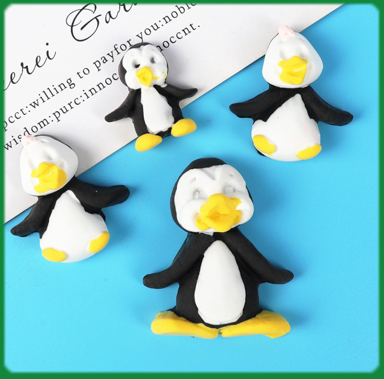 Christmas Dress up Silicone Mold Fondant Penguin Cake Mold DIY Crystal Glue Mold Baking Tool Christmas Dress up Silicone Mold Fondant Penguin Cake Mold DIY Crystal Glue Mold Baking Tool